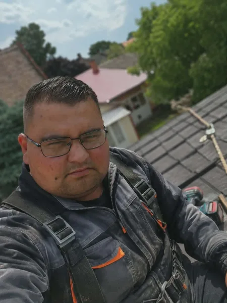 Róbert profilképe